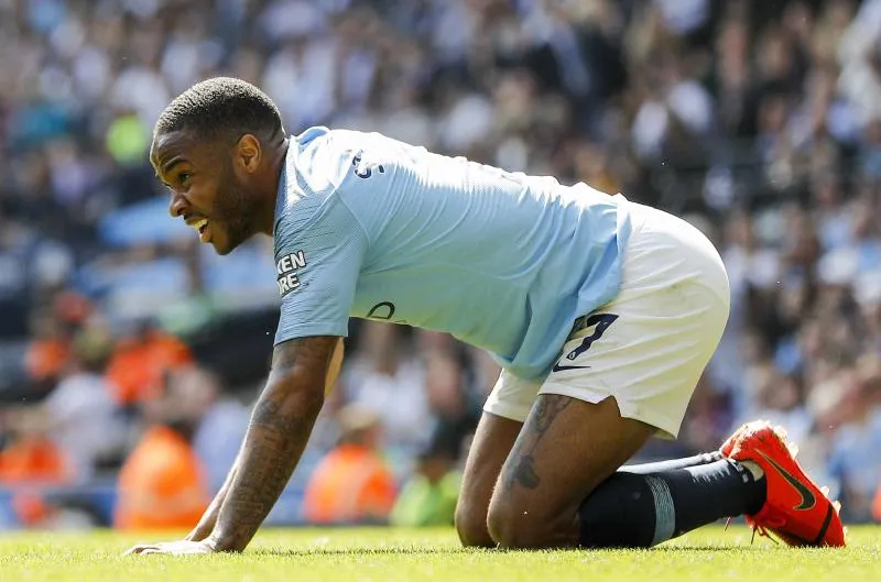 Sterling va payer les funérailles d&rsquo;un jeune joueur de Palace