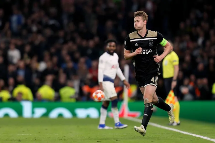 De Ligt est devenu le plus jeune capitaine en demi-finale de C1