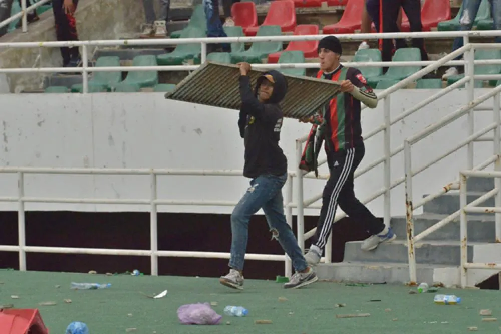 Des policiers et des supporters blessés après un match au Maroc