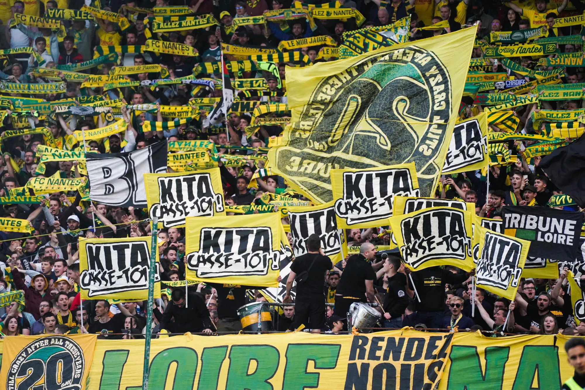 Les supporters nantais demandent le départ de Kita