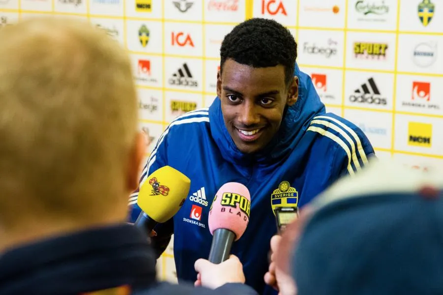 Alexander Isak signe à la Real Sociedad