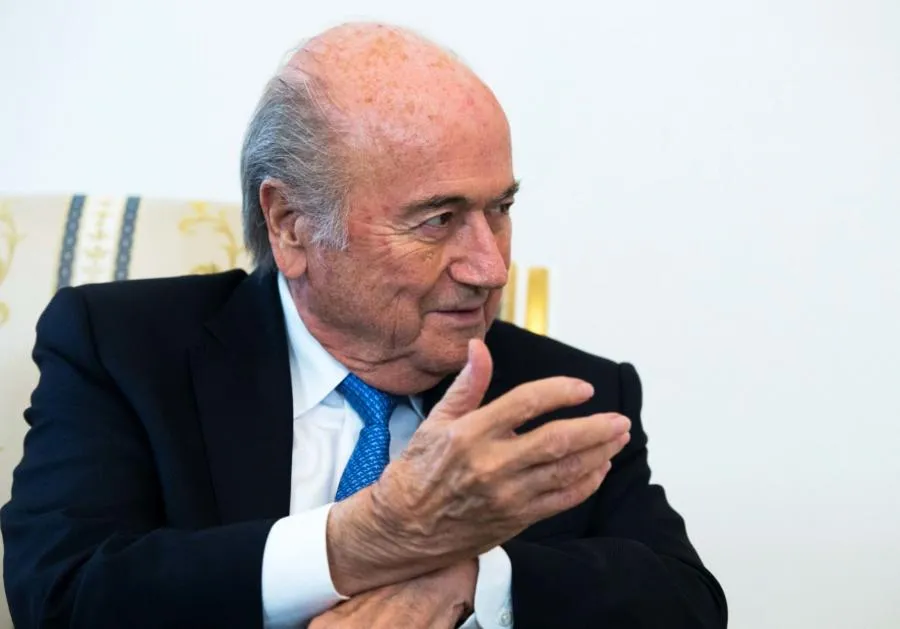 Sepp Blatter surpris par la garde à vue de Platini