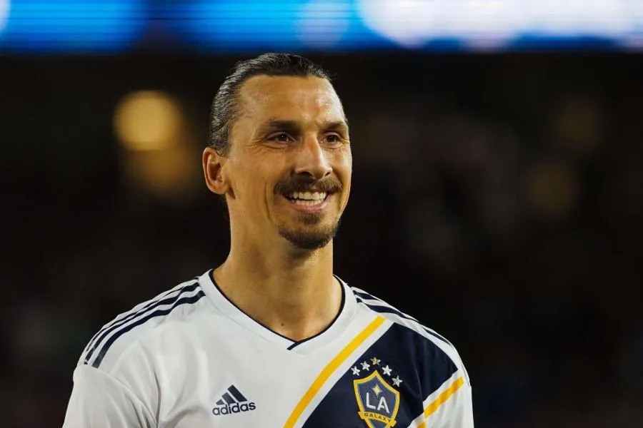 Quand Zlatan joue avec un maillot floqué Irbahimović