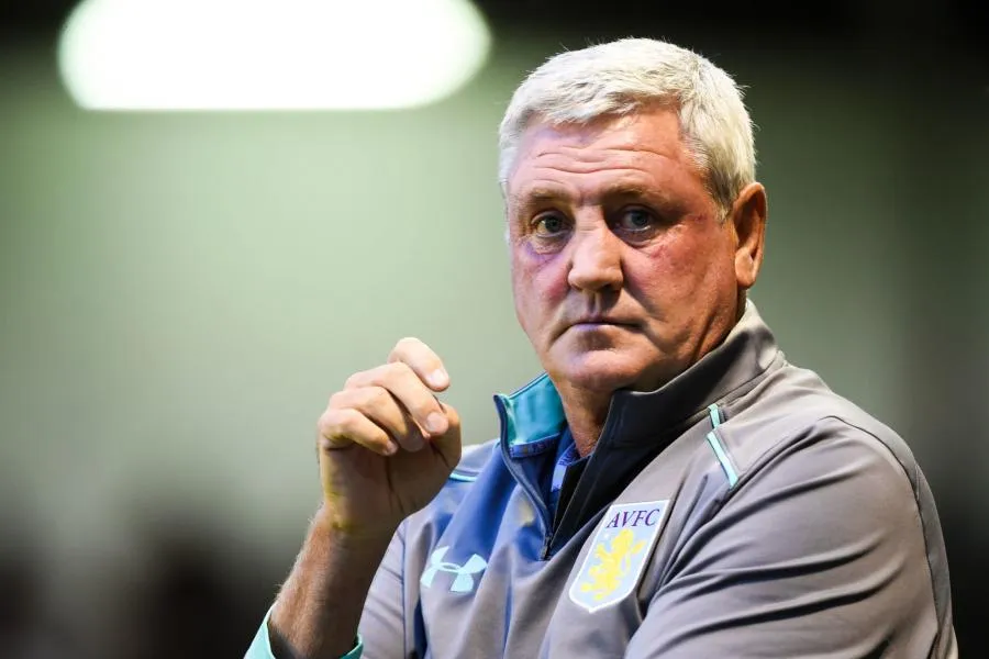 Steve Bruce sur le banc de Newcastle