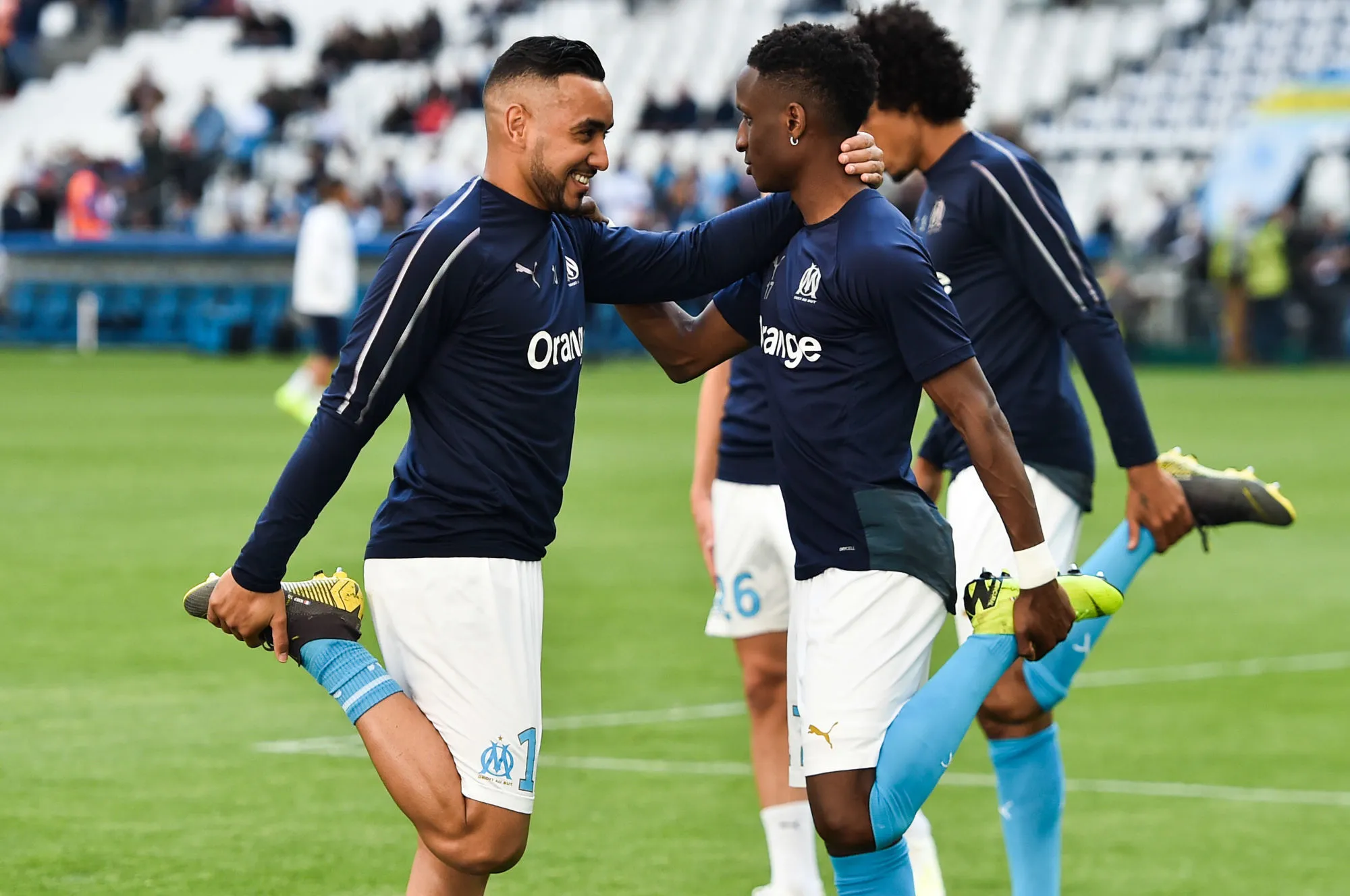 Quand Dimitri Payet embrasse Bouna Sarr par surprise