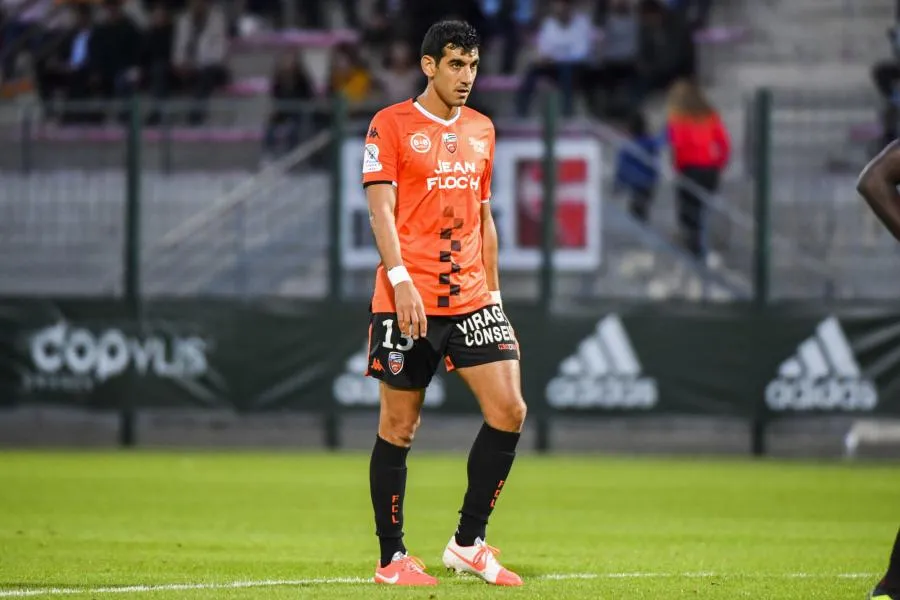 Felipe Saad pose ses valises au Paris FC