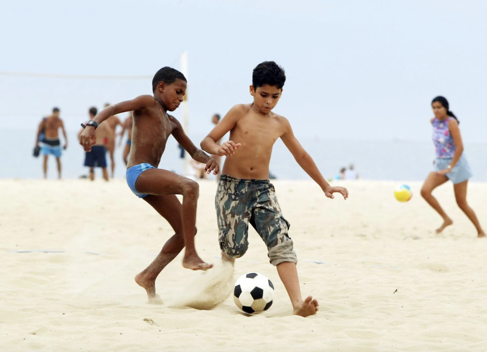 Tu sais que t&rsquo;as joué au foot à la mer quand&#8230;