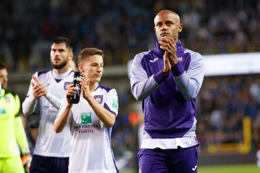 À Anderlecht, les supporters demandent des comptes aux dirigeants