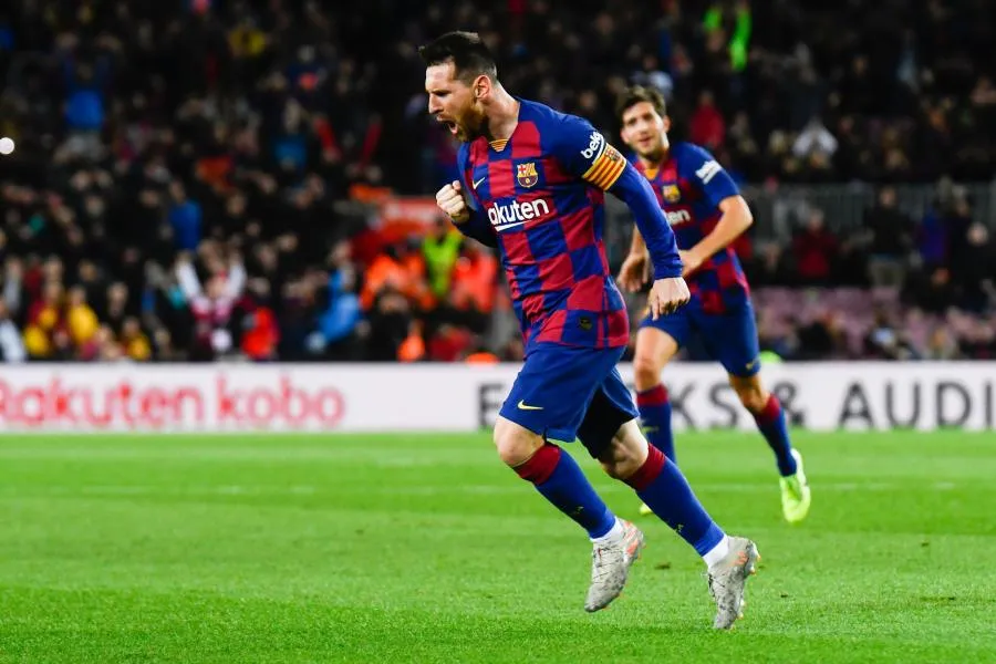 Avec un triplé de Messi, le Barça repasse leader