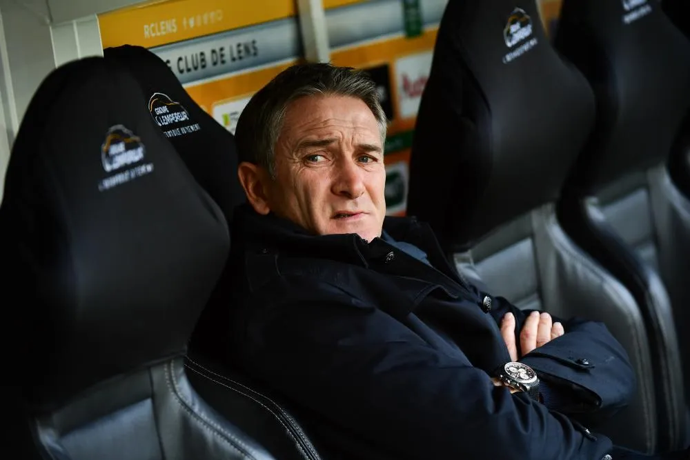 Philippe Montanier sanctionné pour avoir utilisé son portable lors de sa suspension ?