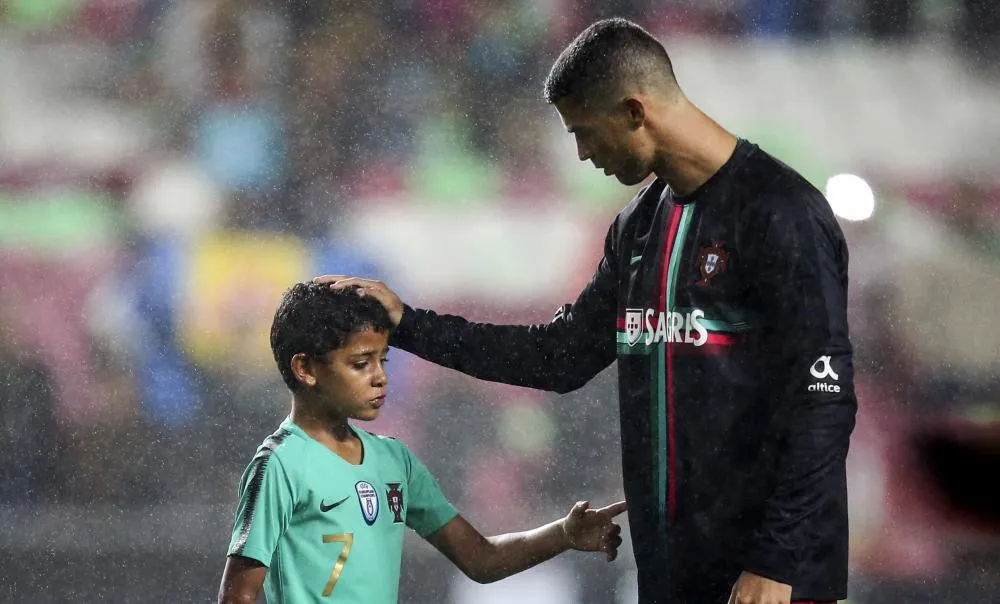 Le fils de Cristiano Ronaldo désigné meilleur attaquant d’un tournoi U9