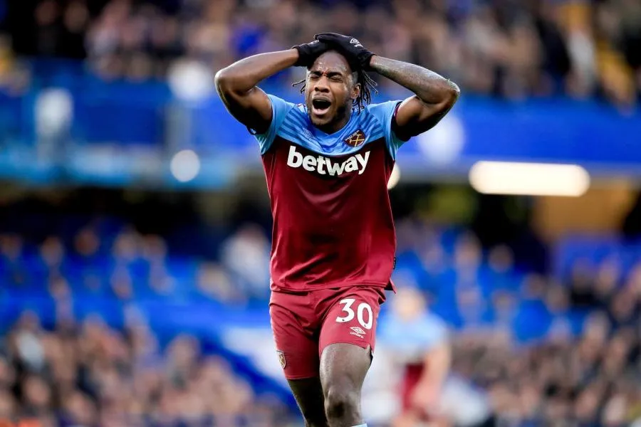 Pour lutter contre le racisme, Michail Antonio suggère des retraits de points