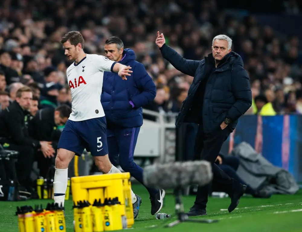 Jan Vertonghen fond en larmes en sortant du terrain