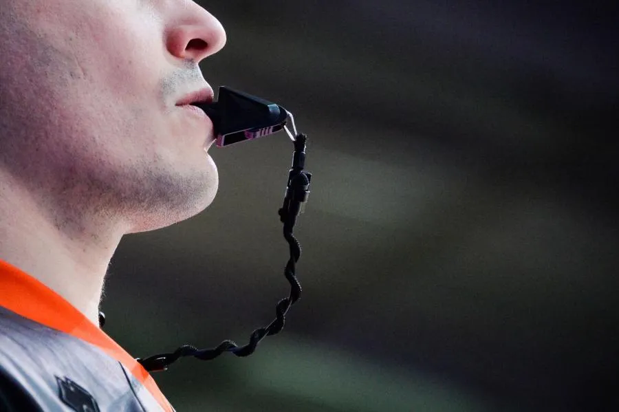 Un arbitre amateur décède juste avant le début d&rsquo;un match