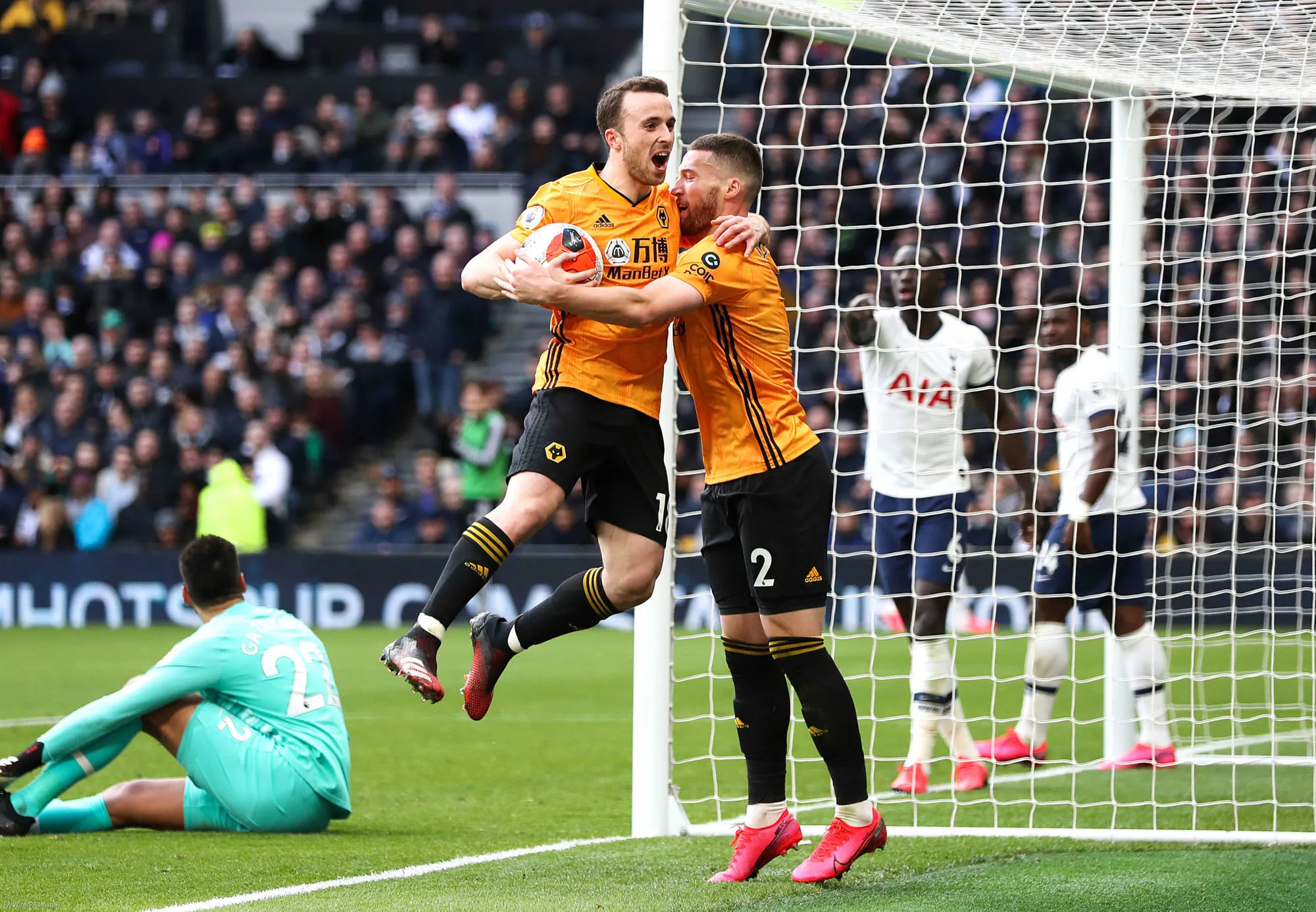 Tottenham s&rsquo;effondre contre Wolverhampton