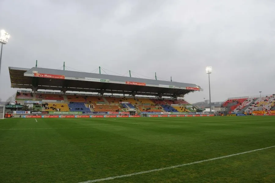 Le stade Léon-Bollée bientôt complètement détruit