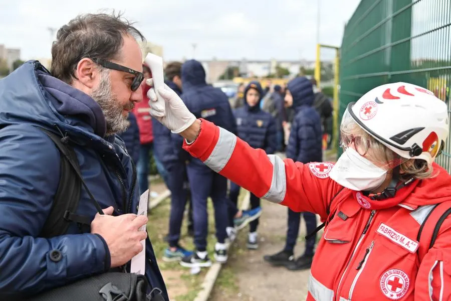 Le foot italien à l&rsquo;arrêt pendant 30 jours ?