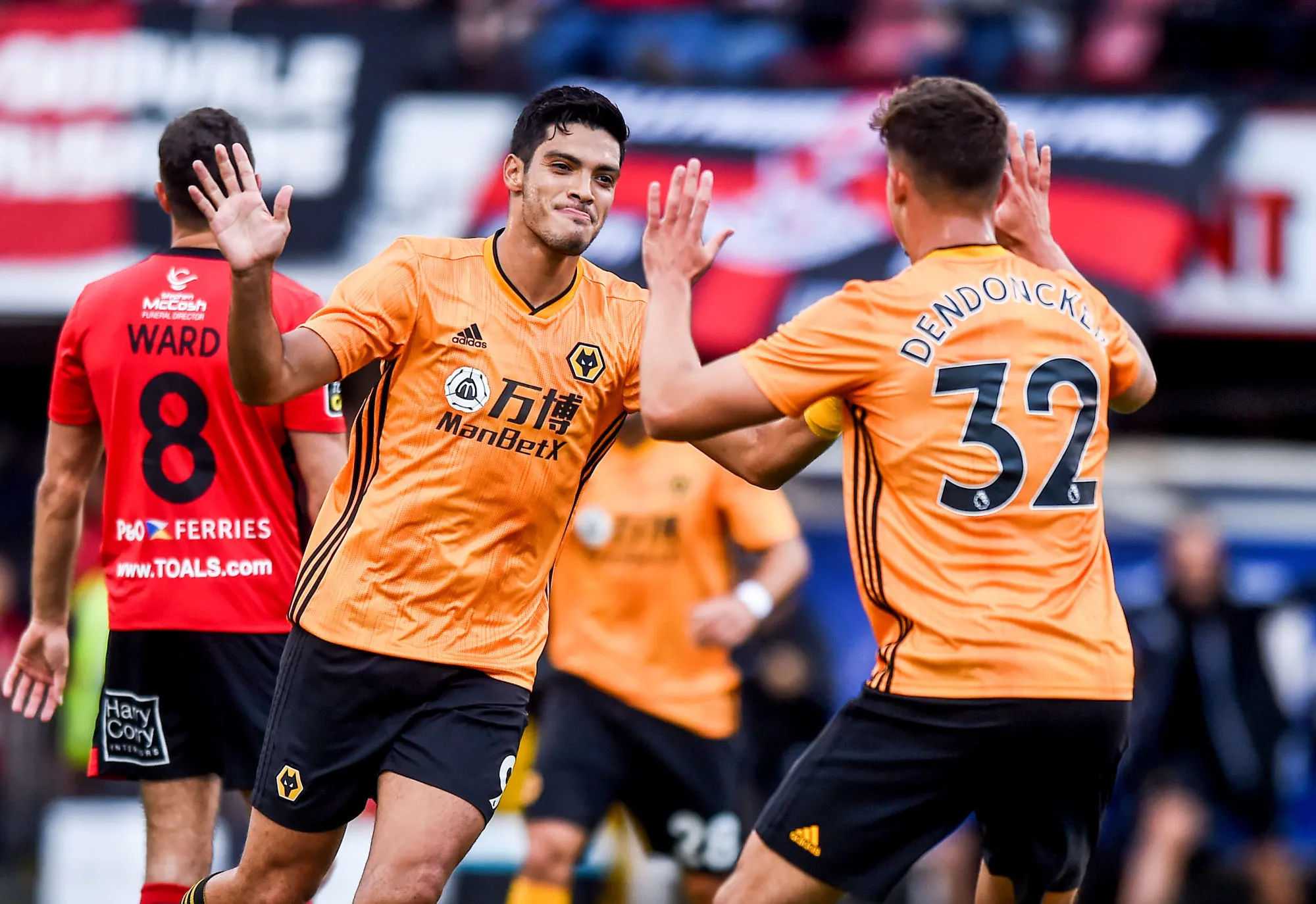 Pronostics Foot : Tentez de gagner 307€ avec Wolverhampton et Leverkusen