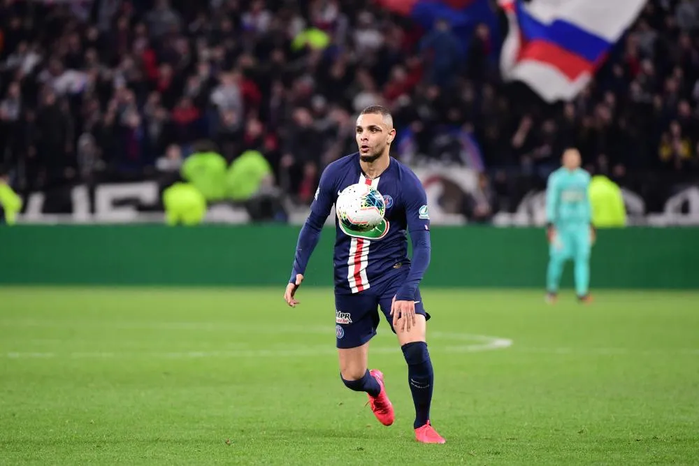 Layvin Kurzawa pisté par le Barça ?