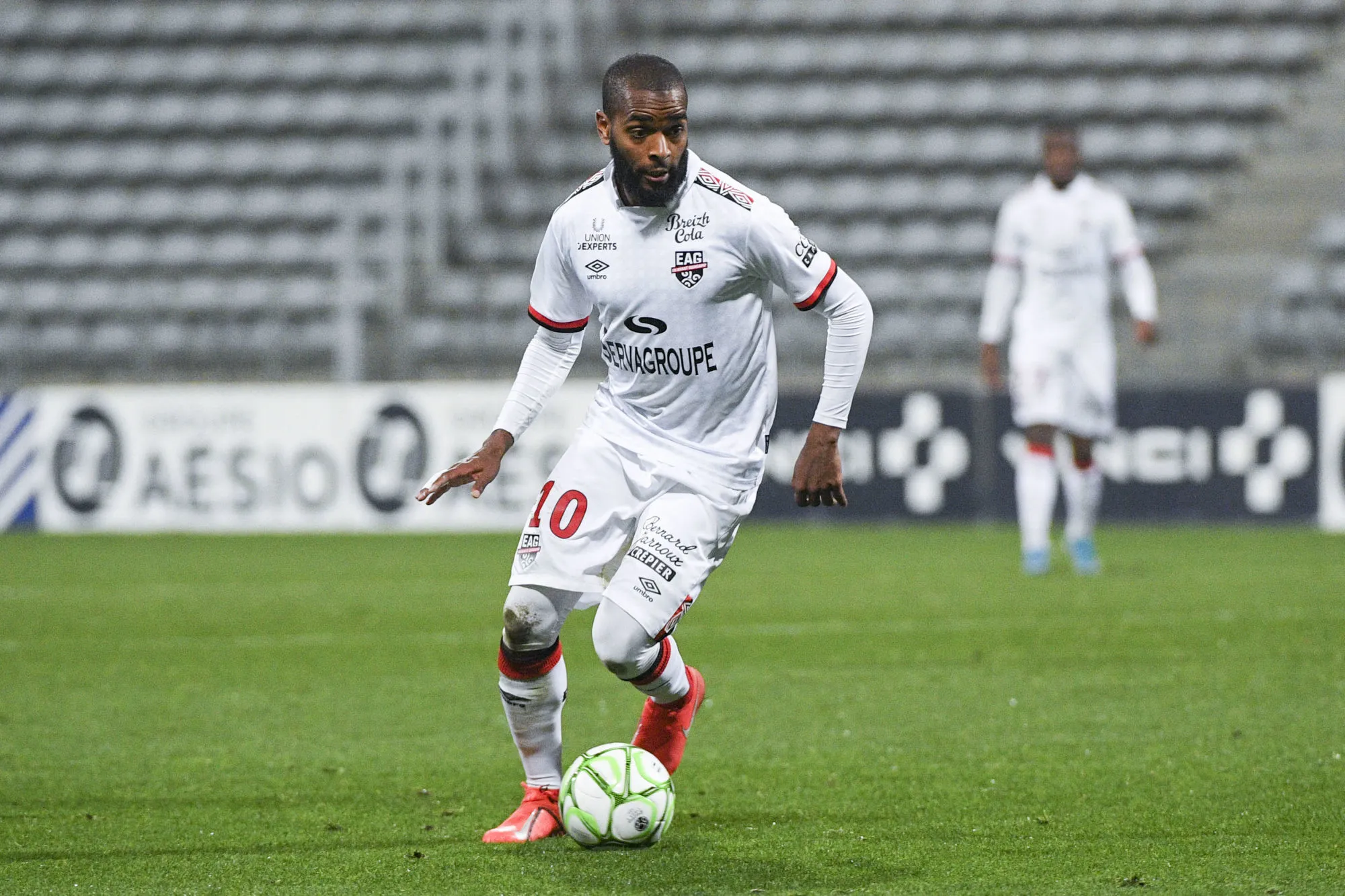 Youssouf M’Changama prolonge d&rsquo;une saison avec Guingamp