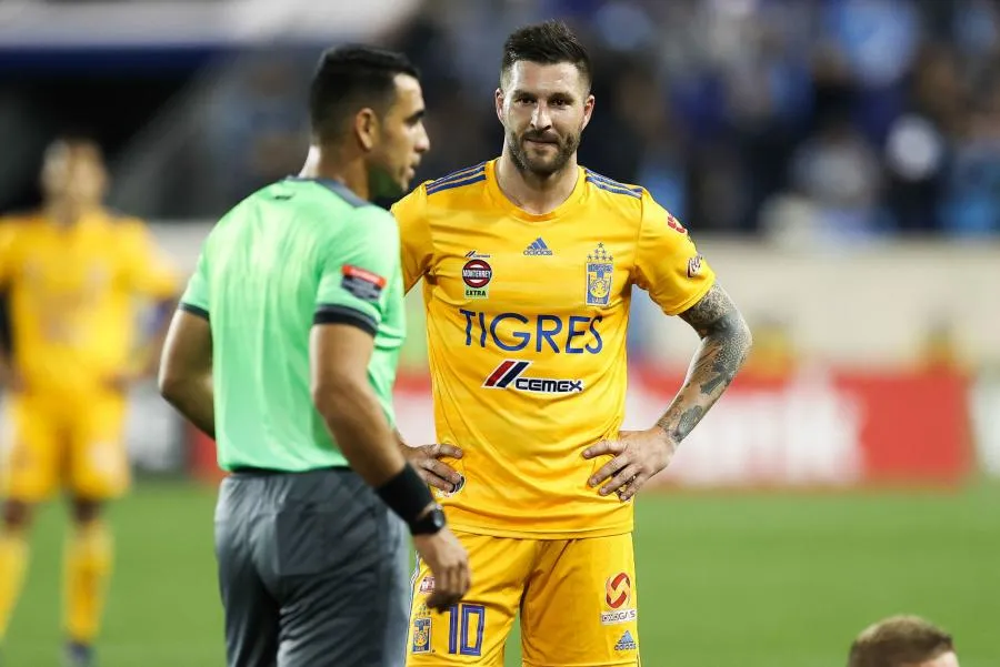 André-Pierre Gignac, expulsé puis buteur avec les Tigres