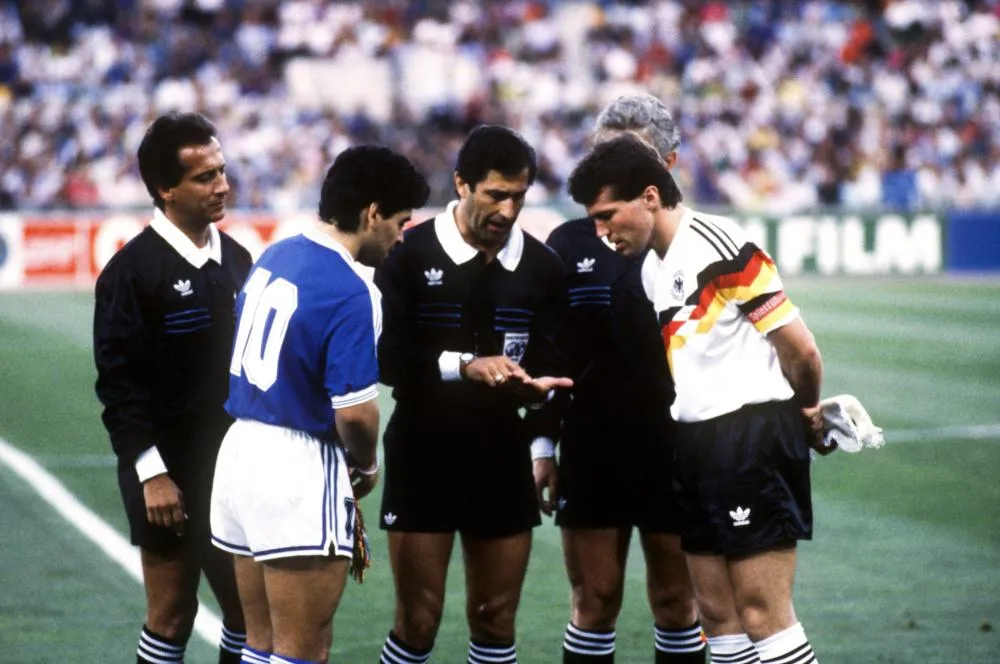 L&rsquo;arbitre de la finale du Mondial 1990 fustige Maradona