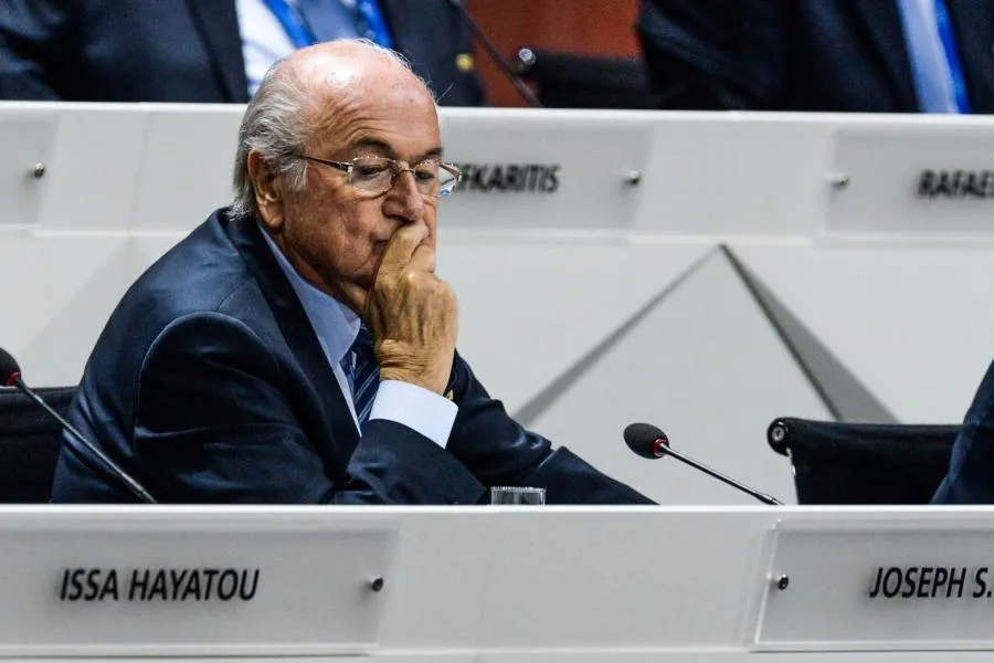 Blatter propose de retirer l&rsquo;organisation du Mondial 2022 au Qatar