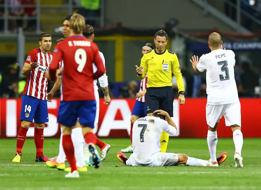 Quand Mark Clattenburg arbitrait la finale de la C1 2016 à sa sauce