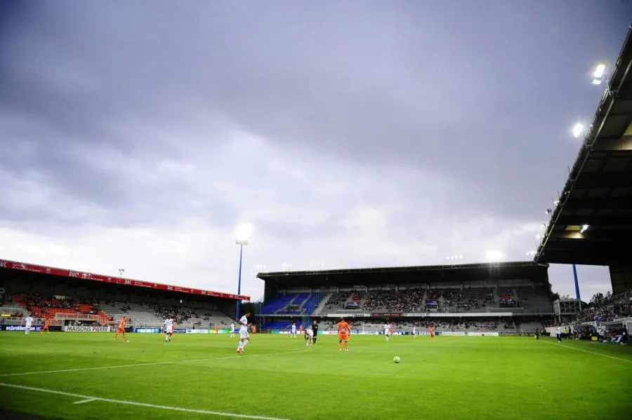 Auxerre rouvre l&rsquo;Abbé-Deschamps en hommage à Jean-Claude Hamel