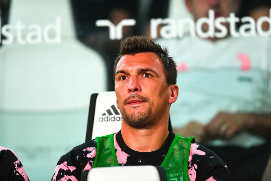 Mandžukić est libre après son départ du Qatar