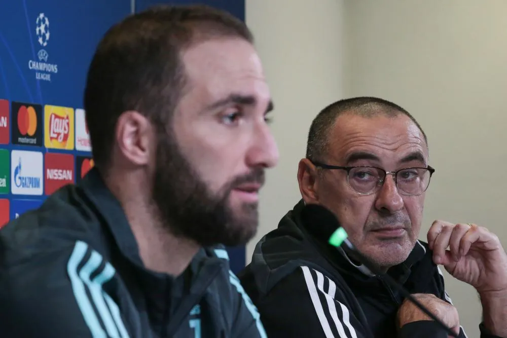 Sarri : «<span style="font-size:50%">&nbsp;</span>Je ne me dispute qu&rsquo;avec Higuaín<span style="font-size:50%">&nbsp;</span>»