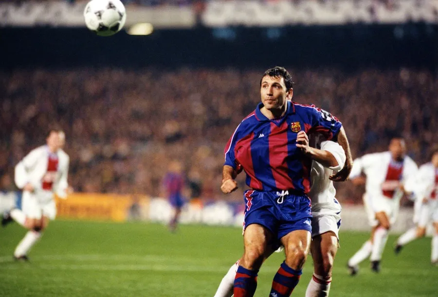 Stoichkov s&rsquo;en prend à Setién et Bartomeu