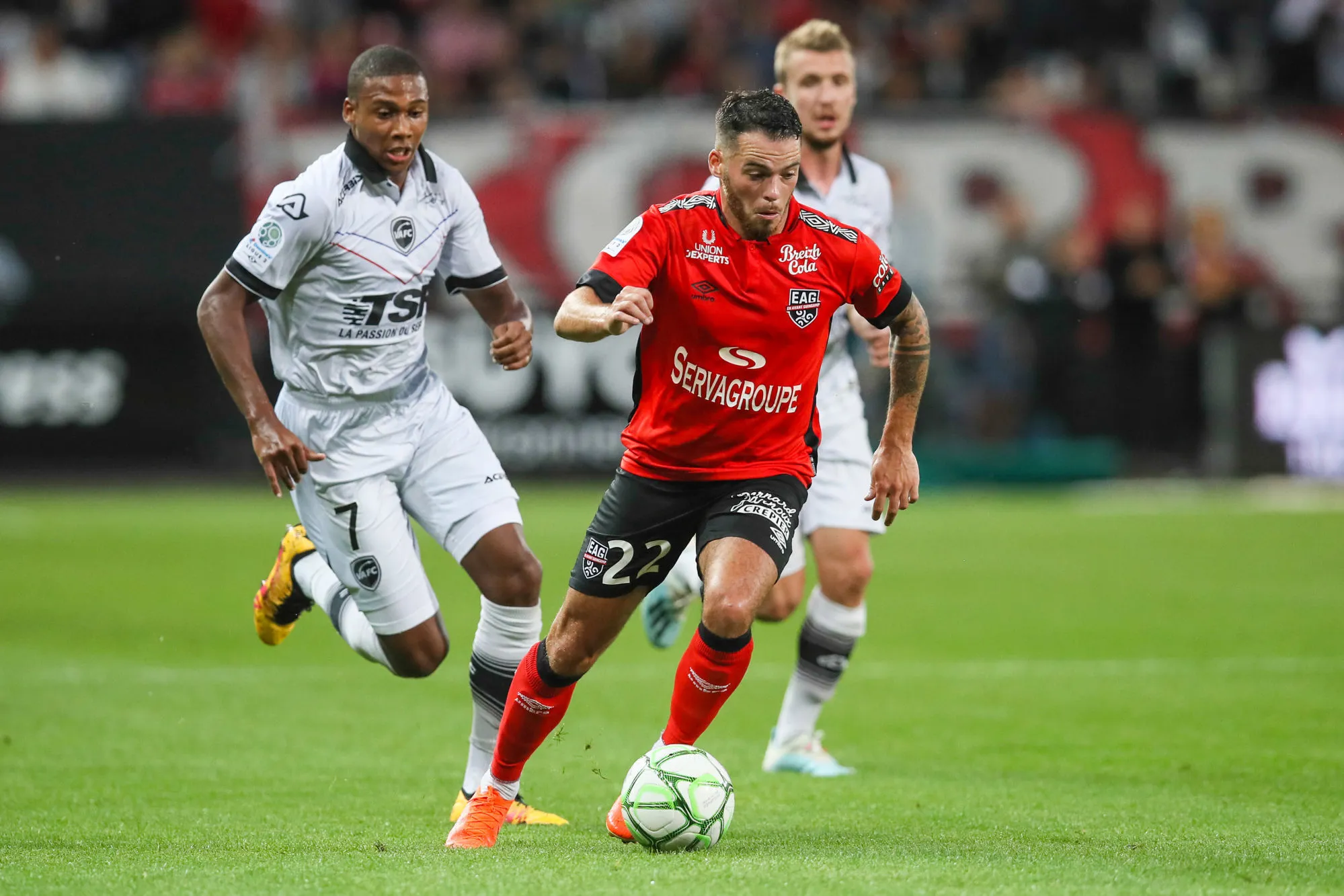 Pronostic Guingamp Niort : Analyse, cotes et prono du match de Ligue 2