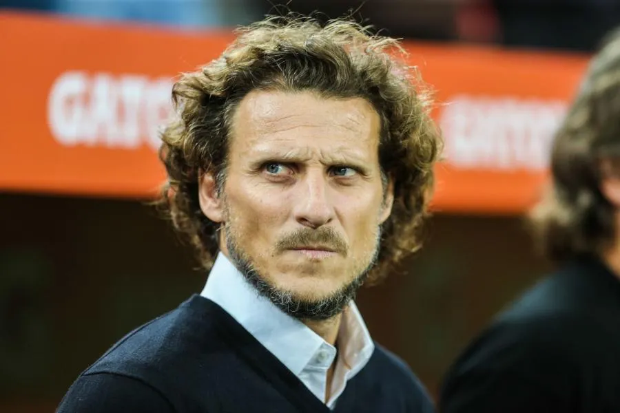 Diego Forlán quitte son poste d&rsquo;entraîneur à Peñarol