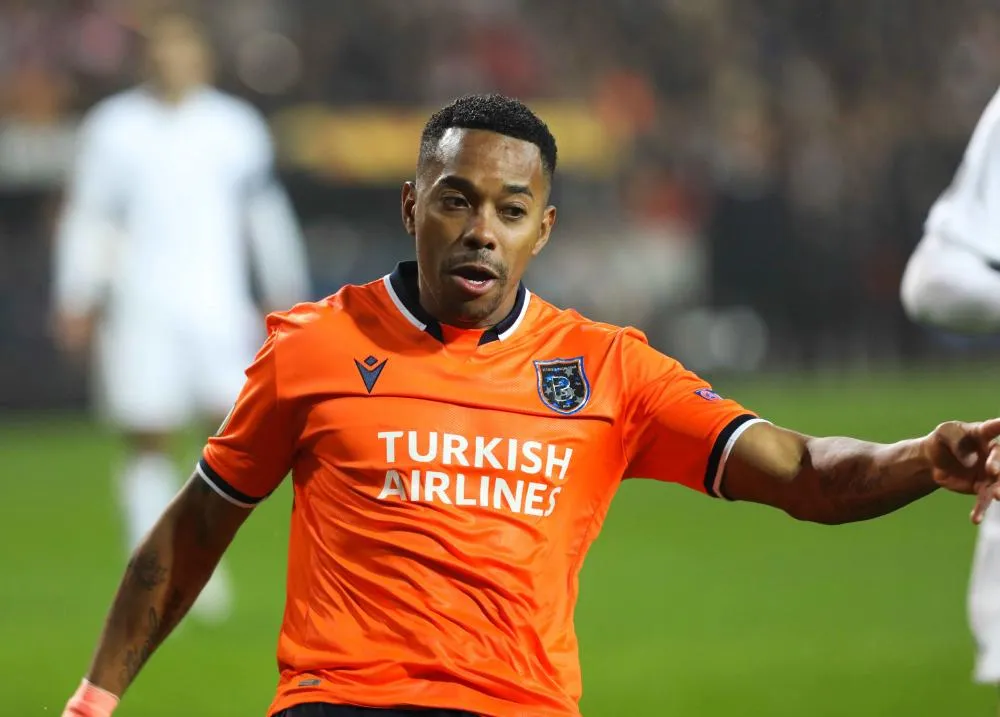 Robinho quitte Başakşehir