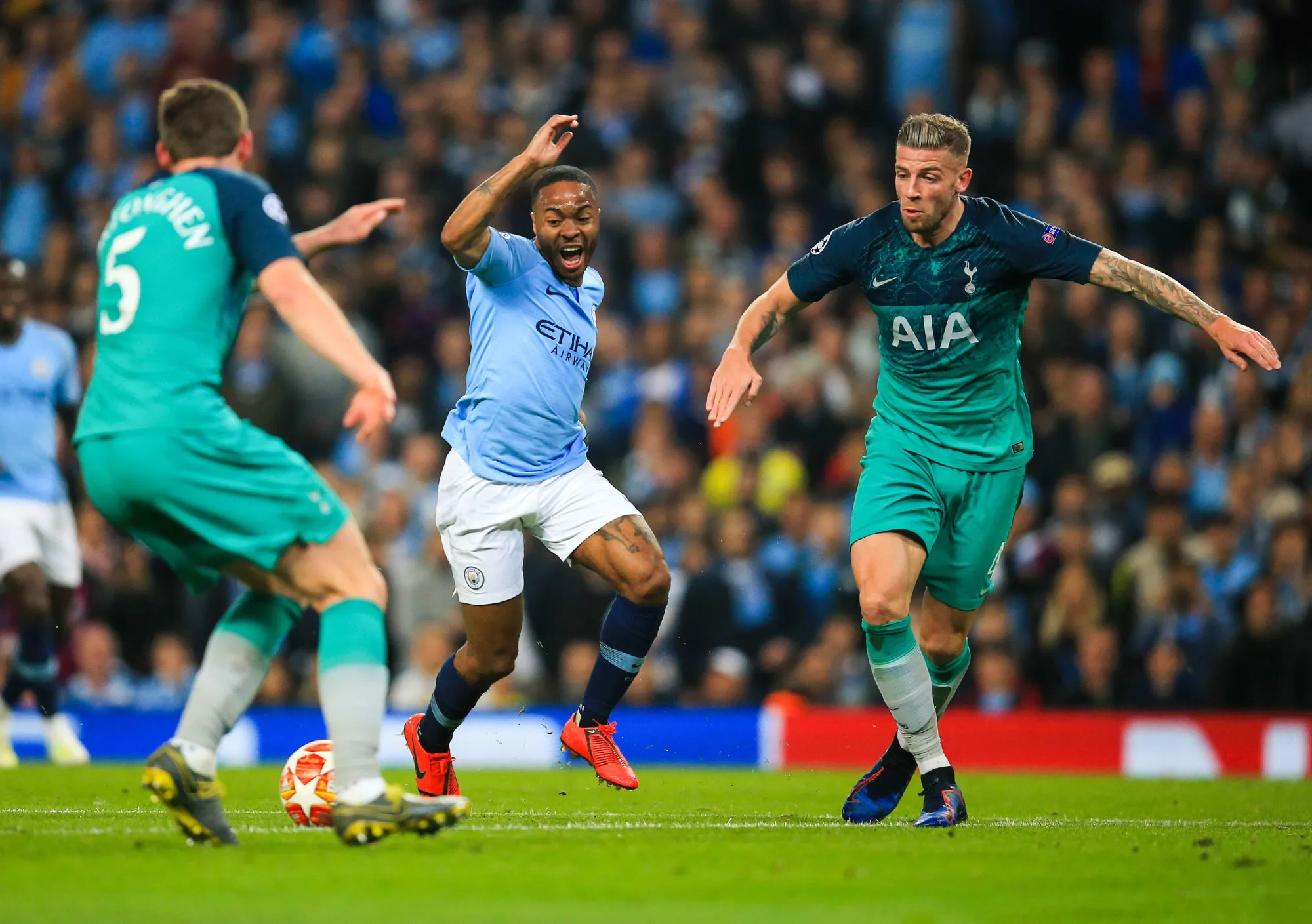 Raheem Sterling a revu l&rsquo;élimination contre Tottenham pour se motiver