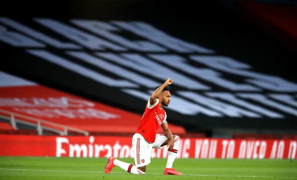 Aubameyang fait don d&rsquo;un maillot Black Lives Matter à un musée