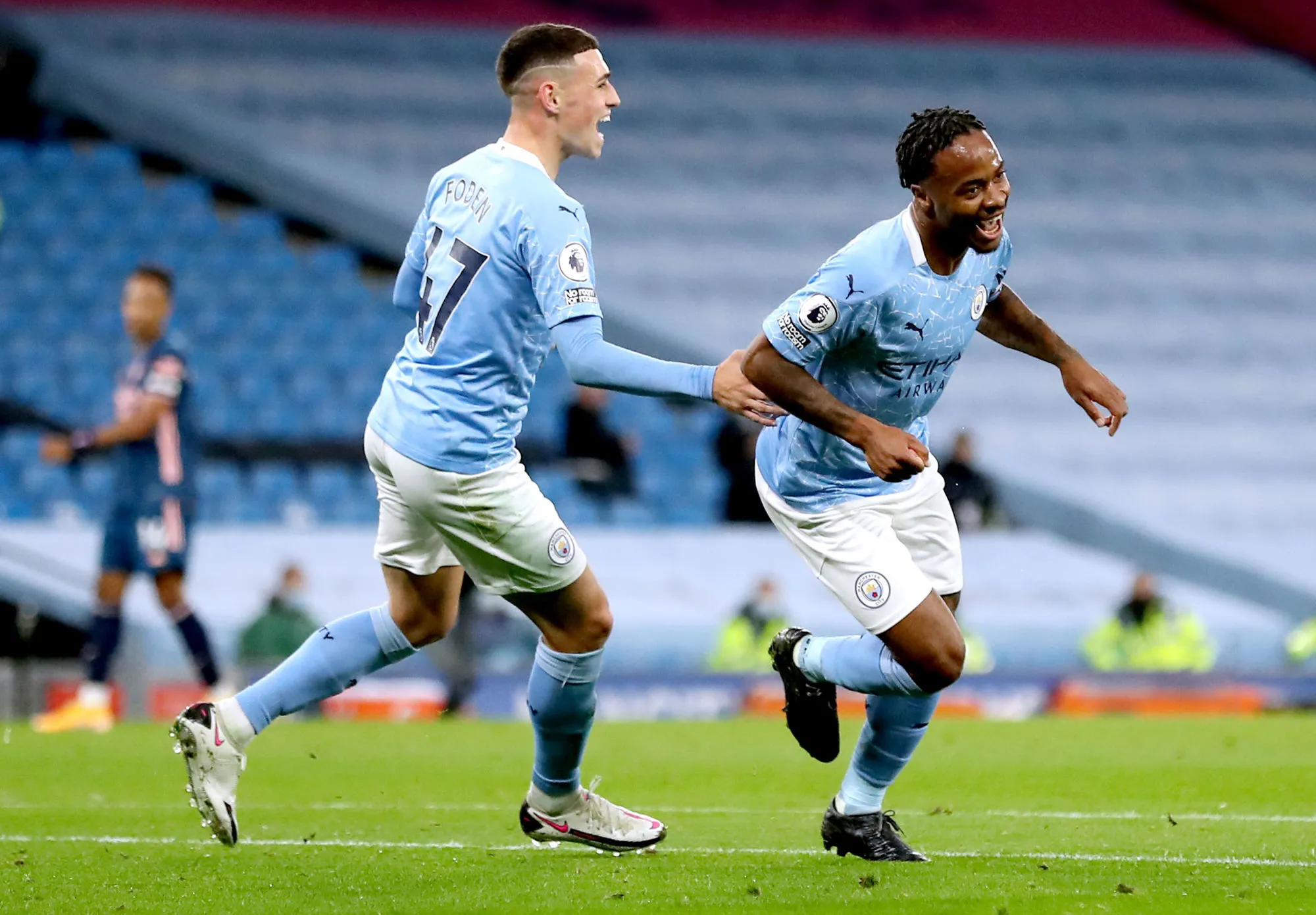 Manchester City bat Arsenal dans la douceur grâce à Raheem Sterling