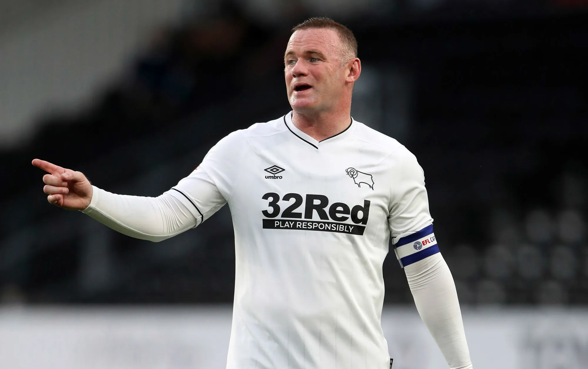 Wayne Rooney offre la victoire à Derby County d’un coup franc magistral