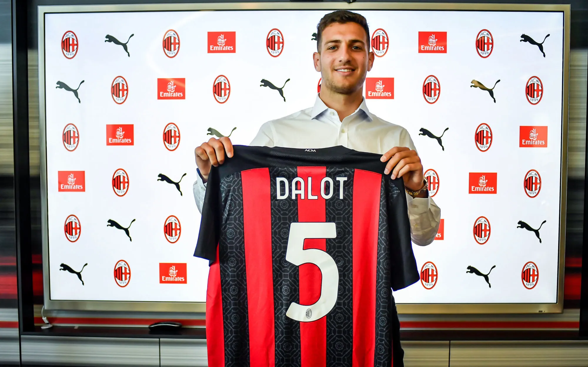 Diogo Dalot prêté à Milan par Manchester United