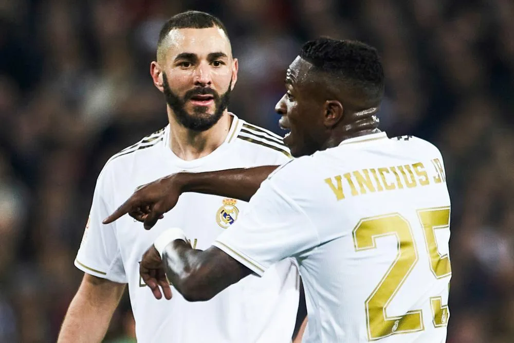 Quand Benzema allume Vinicius à la mi-temps de Gladbach-Real