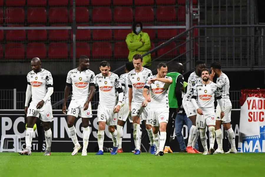 Angers fait chuter Rennes