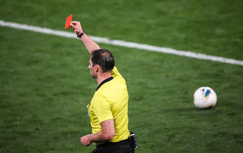 Des arbitres amateurs renoncent à leurs émoluments