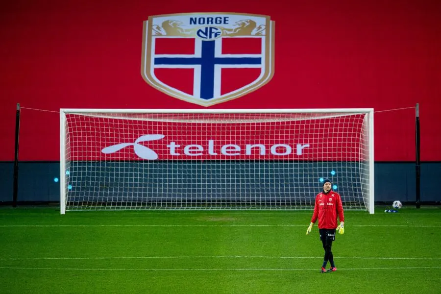 Le directeur de l&rsquo;autorité sanitaire norvégienne demande à l&rsquo;UEFA d&rsquo;annuler les matchs