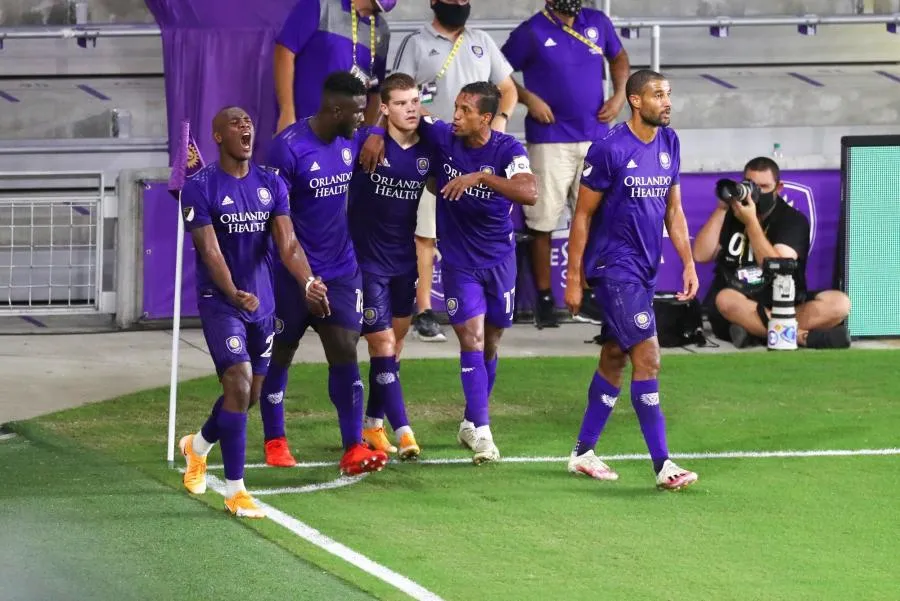 Orlando se qualifie après une série de tirs au but complètement folle