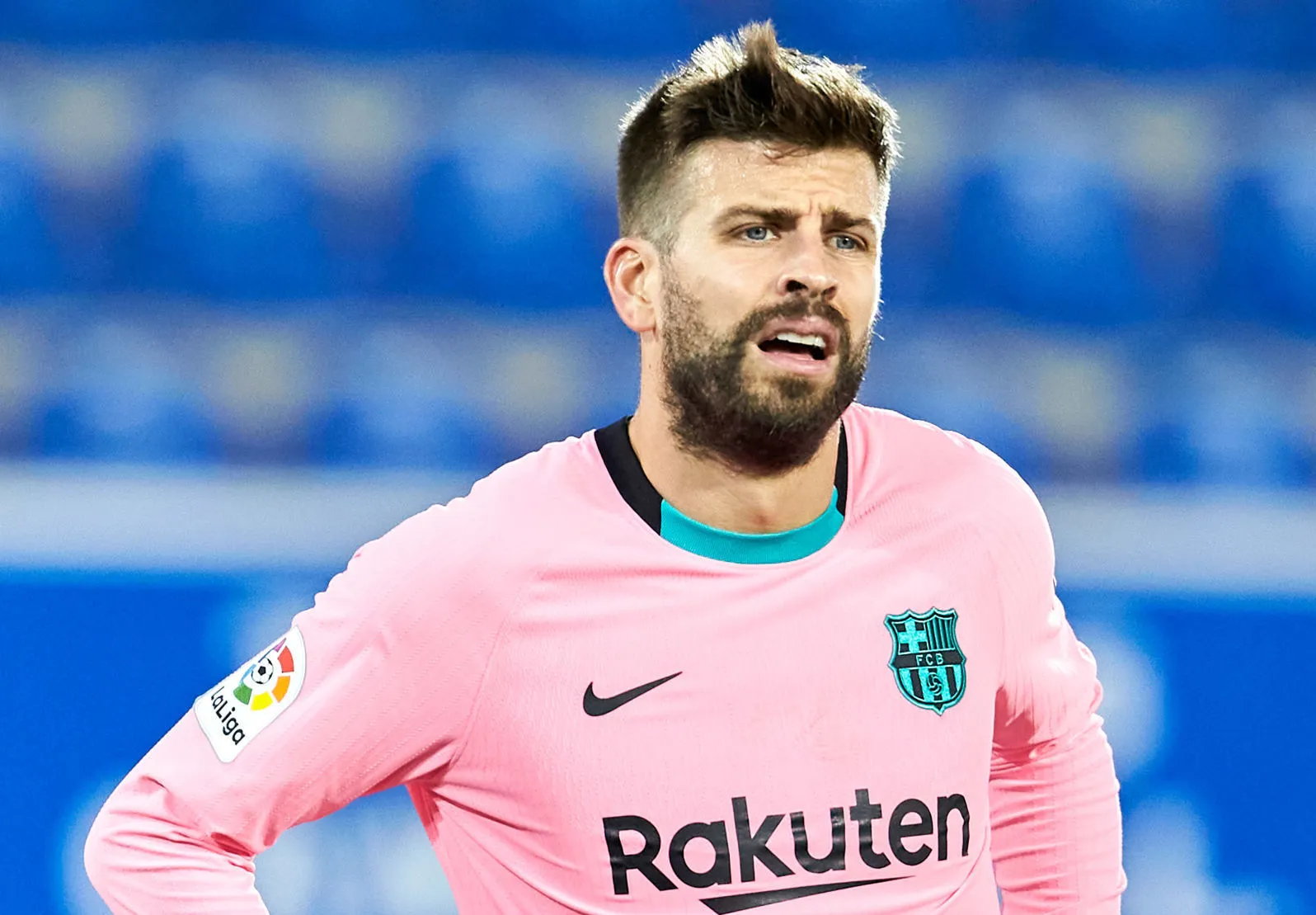 Piqué touché au genou, Sergi Roberto absent deux mois