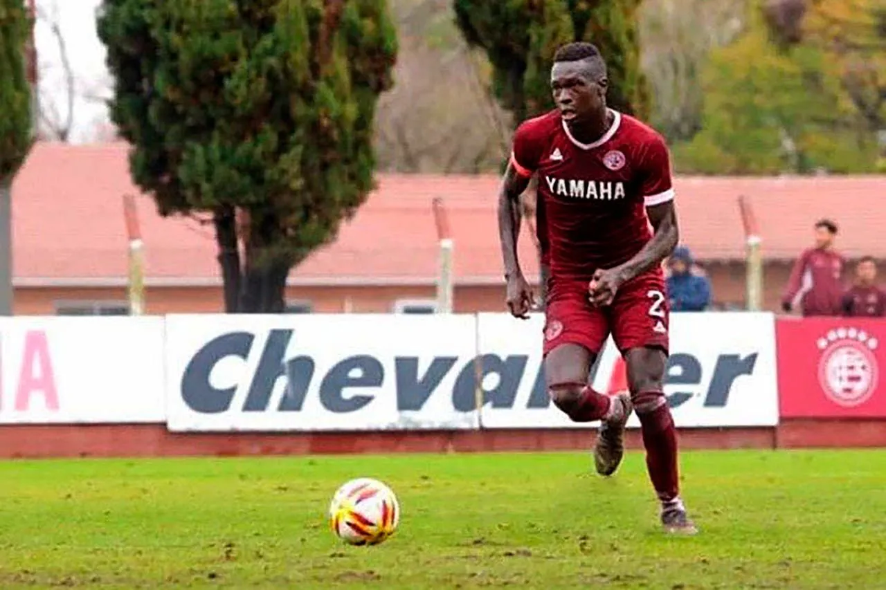 Ousmane Ndong : « En Argentine, quand tu joues au foot, on te fait sentir comme un roi »