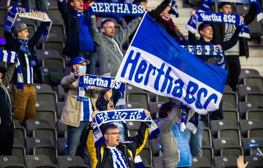 Les supporters du Hertha et de l&rsquo;Union lancent le derby