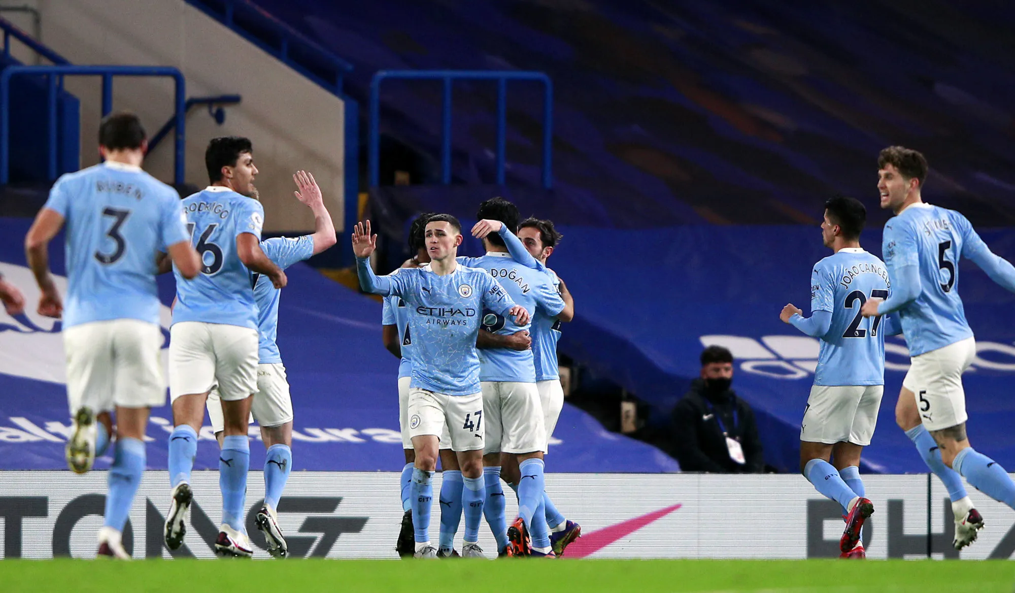 Manchester City broie (et double) Chelsea à Stamford Bridge