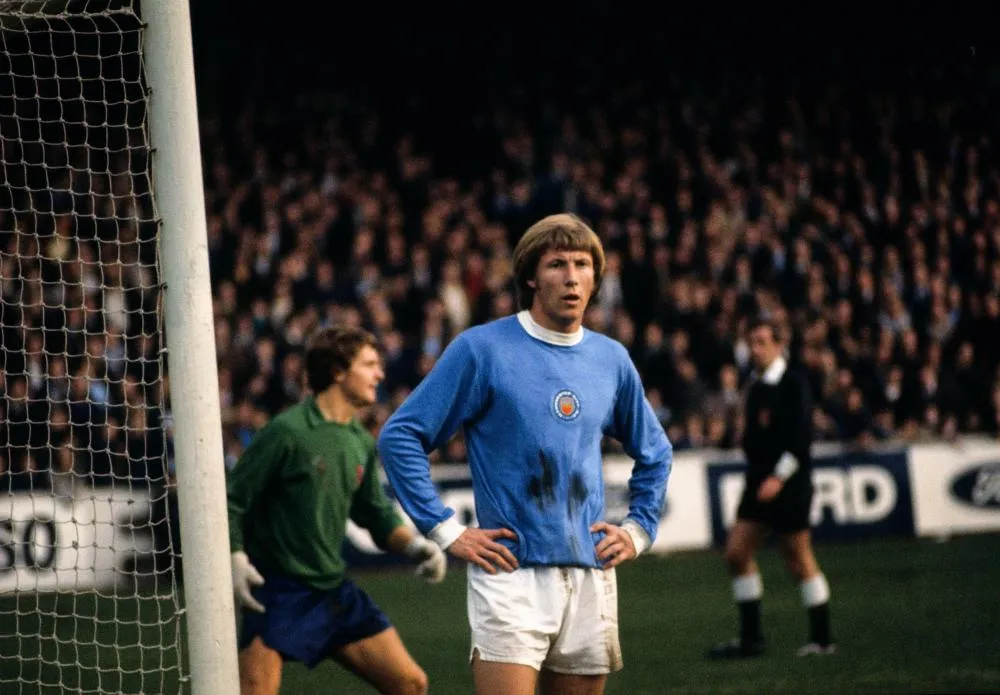 Colin Bell, ancienne gloire de Manchester City, est mort à 74 ans